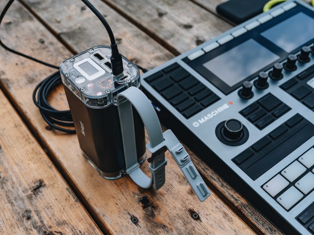 Altijd stroom onderweg: alles wat je wilt weten over een powerbank